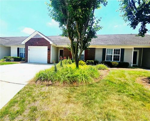 3613 Rising River Ln, Greensboro, NC, 27409-8905 | Card Image