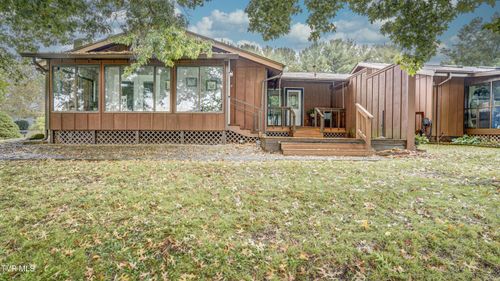 42-42 Wellington St, Bristol, TN, 37620-2946 | Card Image