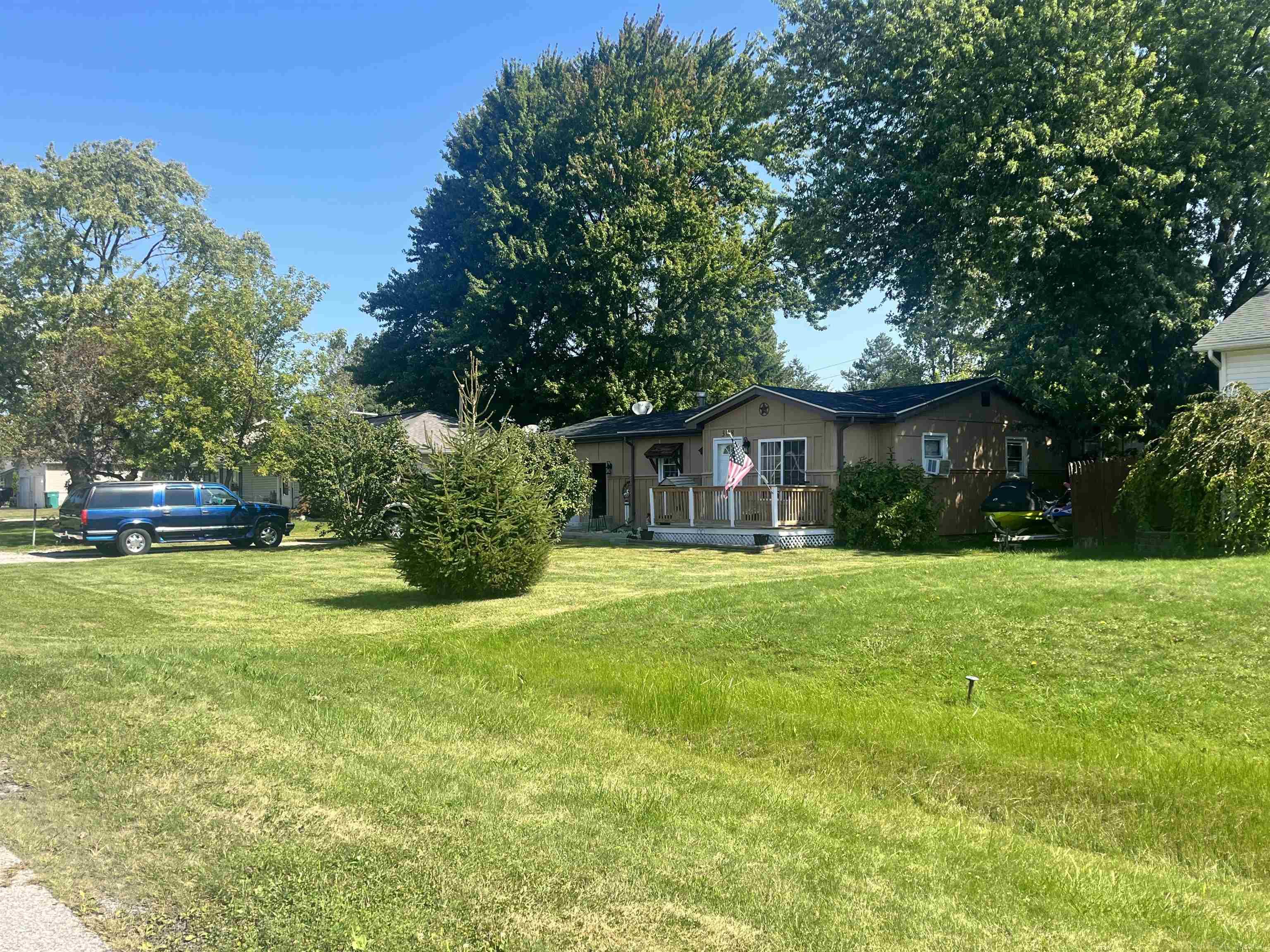 Roosevelt St, Kimball, MI 48074