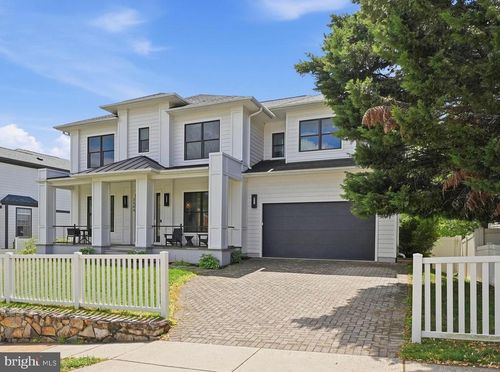 2504 12th St N, ARLINGTON, VA, 22201-2816 | Card Image