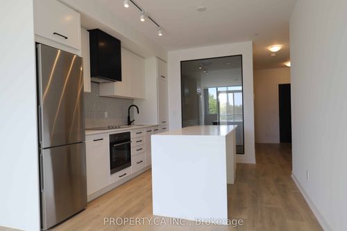 410-899 Queen St E, Toronto, ON, M4M0C8 | Card Image