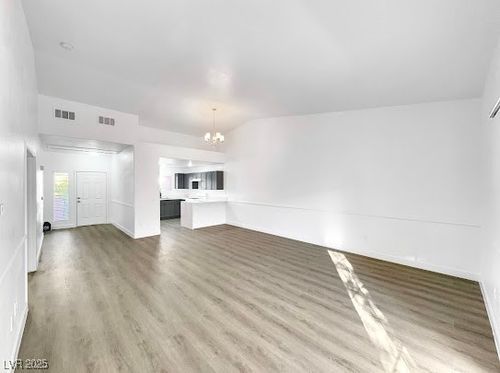apt-203-400 Amber Pine St, Las Vegas, NV, 89144-4225 | Card Image