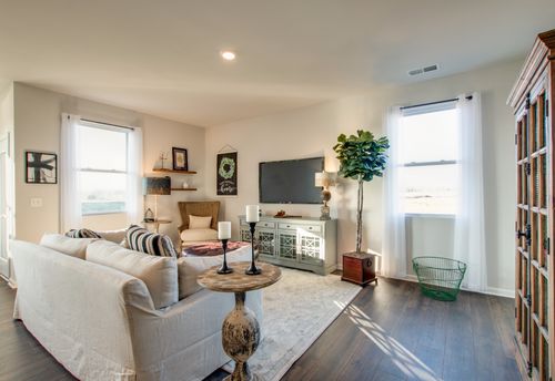 4045 Amelia Ln, White House, TN, 37188-2343 | Card Image