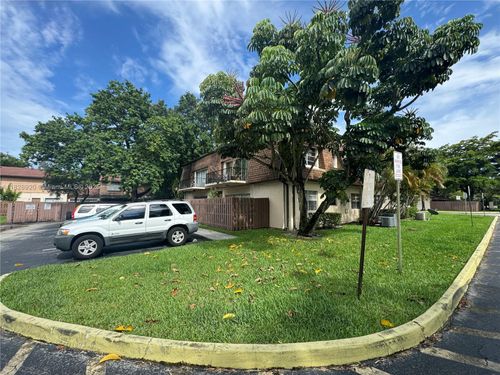 apt-b2-7523 W Sunrise Blvd, Plantation, FL, 33313-4435 | Card Image
