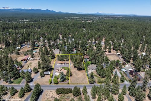 19572 Apache Rd, Bend, OR, 97702-7967 | Card Image