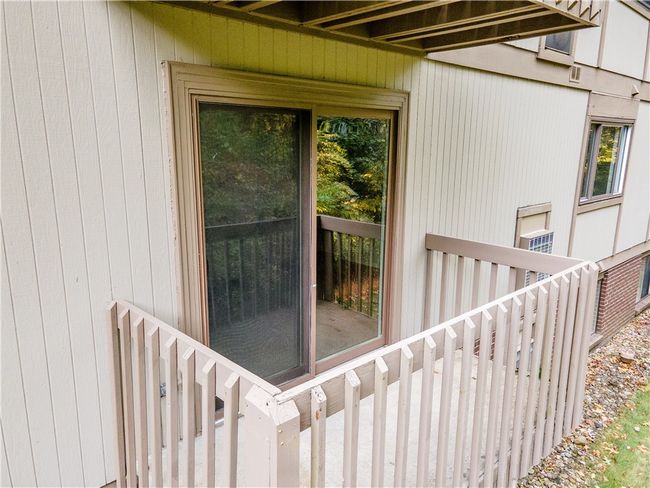 APT-24A - 331 Ridge Point Cir, Condo with 2 bedrooms, 1 bathrooms and null parking in Bridgeville PA | Image 5
