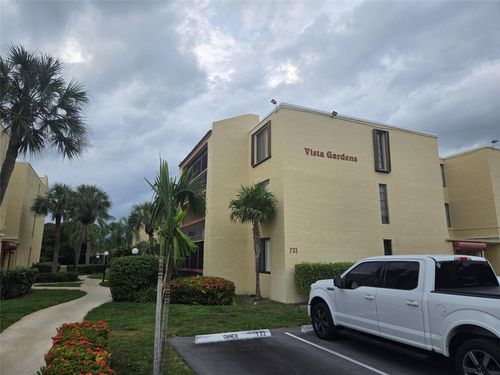 apt-301-733 Se 1st Way, Deerfield Beach, FL, 33441-5302 | Card Image