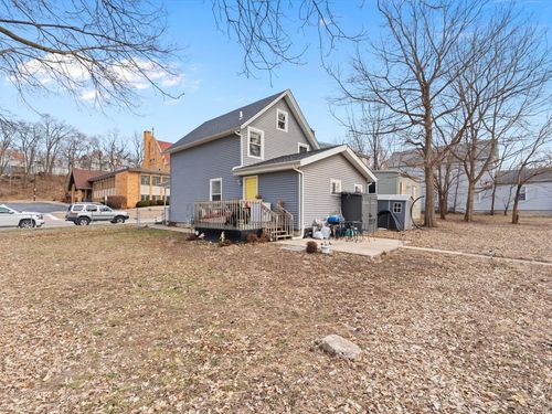 1219 W 8th St, Davenport, IA, 52802-1331 | Card Image