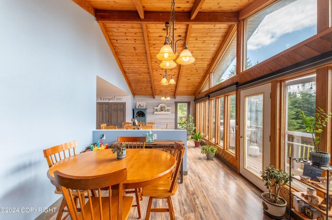 Sunroom | Image 33