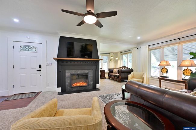 1511 D St Ne, House other with 5 bedrooms, 3 bathrooms and null parking in Salem OR | Image 12