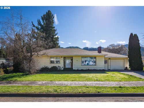 47866 W 1st St, Oakridge, OR, 97463-9429 | Card Image