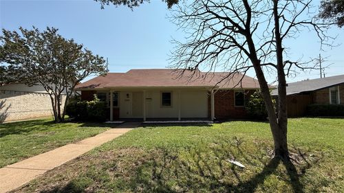 3302 High Plateau Dr, Garland, TX, 75044-5877 | Card Image