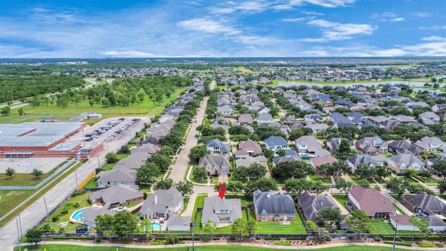 1604 Spring Glen Ln, House other with 3 bedrooms, 3 bathrooms and 2 parking in Pearland TX | Image 7