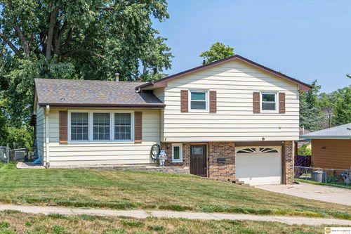 7718 Vernon Ave, Omaha, NE, 68134-2166 | Card Image