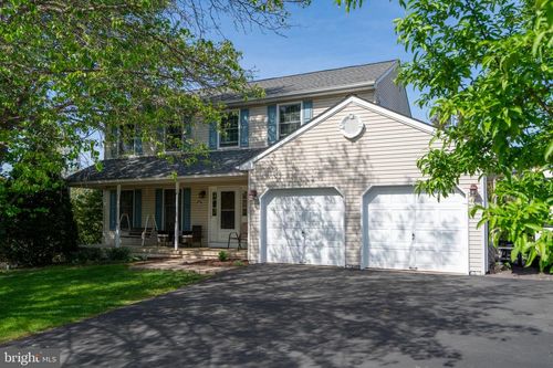 1069 E 2nd St, RED HILL, PA, 18076-1214 | Card Image
