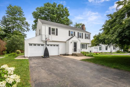 10 Craigmoor Rd, West Hartford, CT, 06107-1204 | Card Image