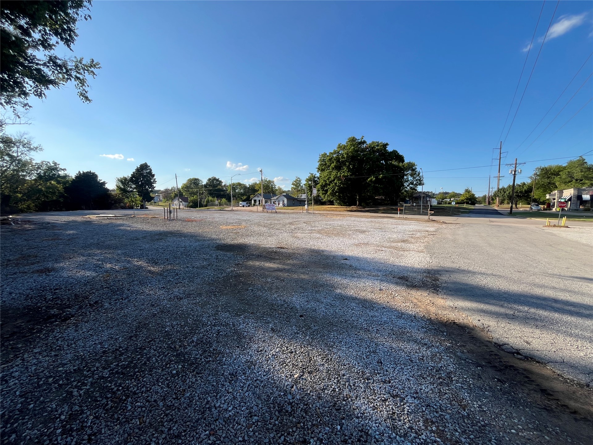 211 E Main St, Henryetta, OK 74437