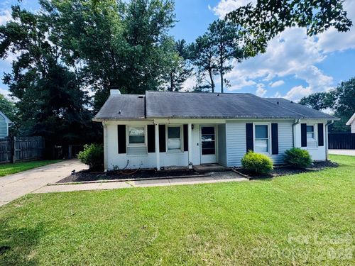 9310 Split Rail Ln, Charlotte, NC, 28227-3323 | Card Image