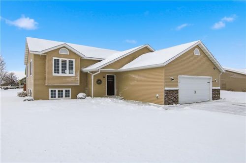 908 Mooring Line Dr, Chippewa Falls, WI, 54729-4518 | Card Image