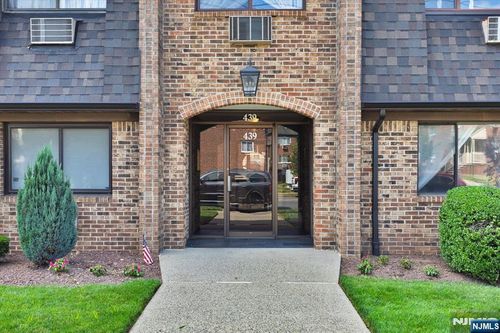 439 Ridge Rd, Lyndhurst, NJ, 07071-2441 | Card Image