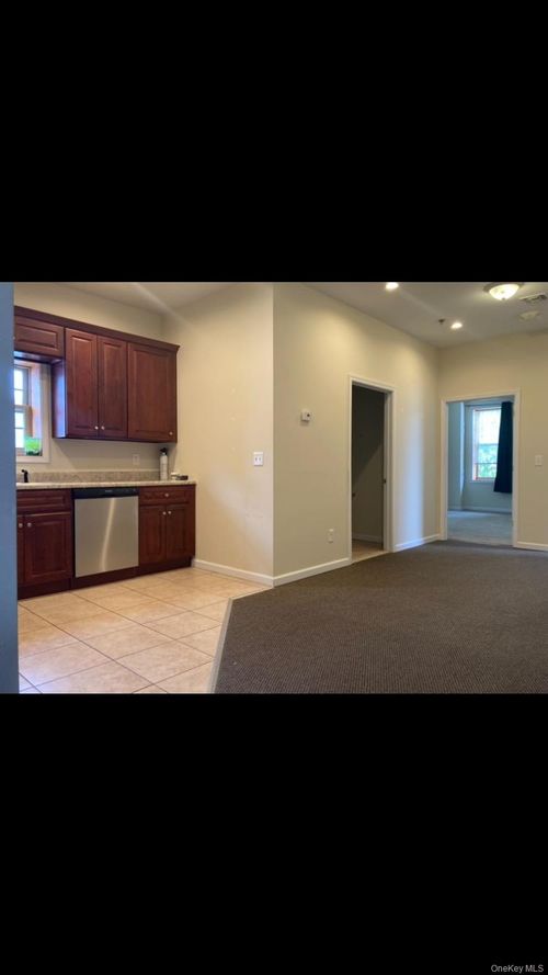 92 Front St, Port Jervis, NY, 12771-2506 | Card Image