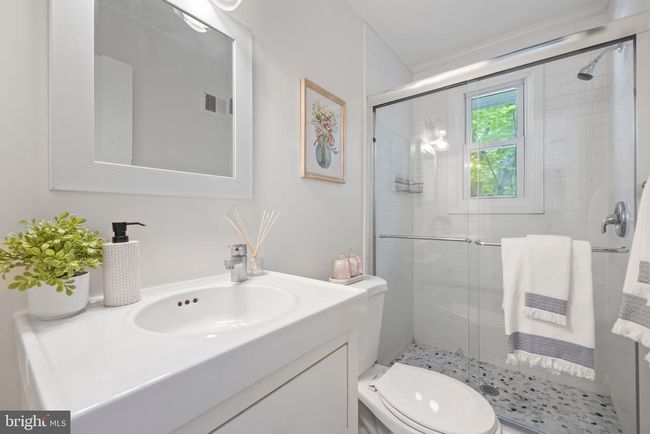 9821 Singleton Dr, House other with 5 bedrooms, 4 bathrooms and null parking in BETHESDA MD | Image 16