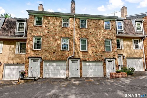 23-3 Valley View Rd, Norwalk, CT, 06851-1034 | Card Image
