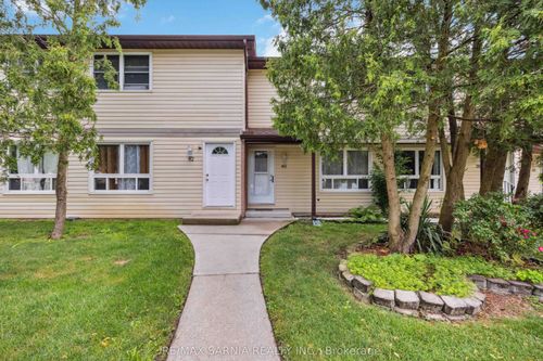 40-200 St Clair Blvd, Corunna, ON, N0N1G0 | Card Image