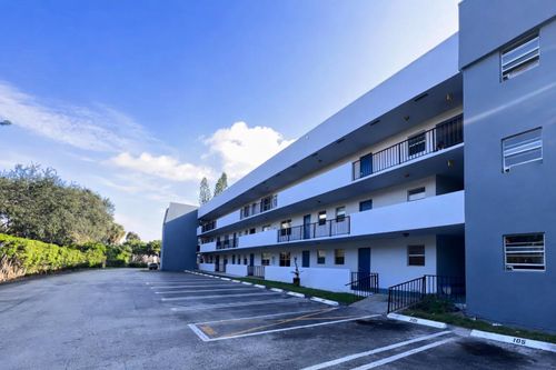 311-1630 Embassy Dr, West Palm Beach, FL, 33401-1911 | Card Image