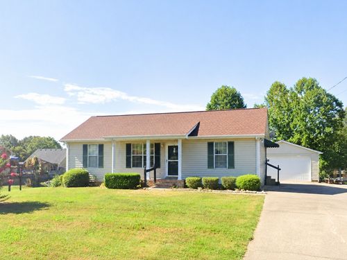 2864 Chinquapin Ln, Clarksville, TN, 37043-2619 | Card Image