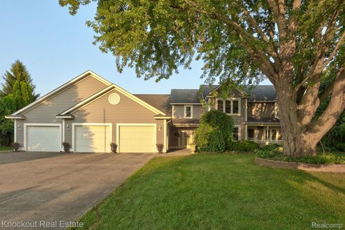 8879 Fulmer Rd, Millington, MI, 48746-8708 | Card Image