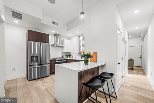 5-1513 Christian St, PHILADELPHIA, PA, 19146-2112 | Card Image