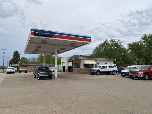 743 E Broadway St, Monticello, MN, 55362-3301 | Card Image