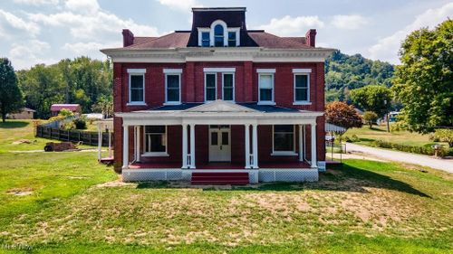 21 Hillview Drive, Wellsburg, WV, 26070 | Card Image