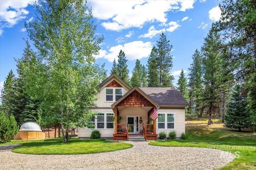 9780 Moore Dr, Cascade, ID, 83611-5509 | Card Image