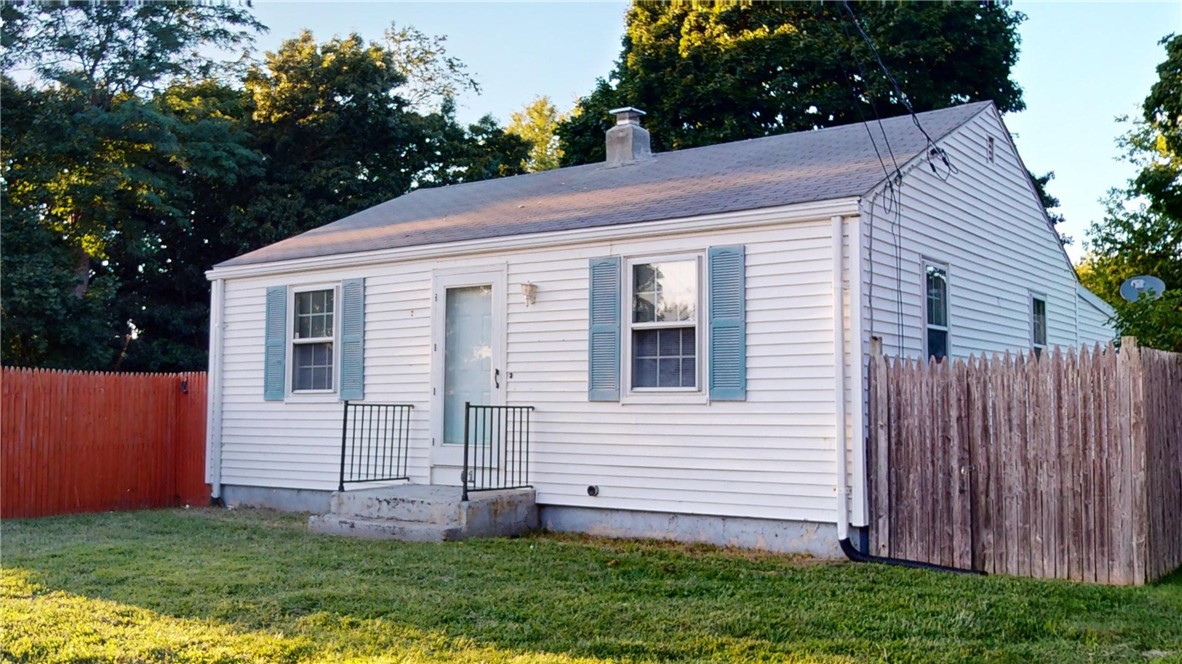 Easton Ave, Warwick, RI 02888