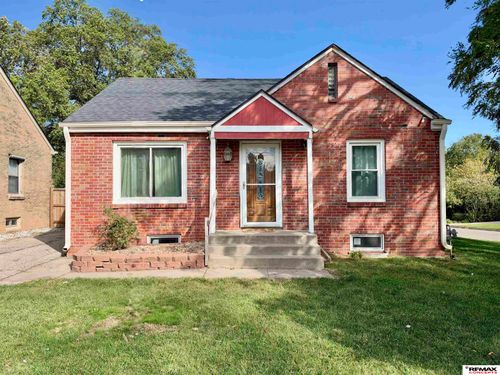 6350 Leighton Ave, Lincoln, NE, 68507-2835 | Card Image