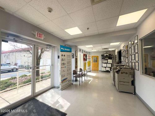 843 State Route 33, Freehold, NJ, 07728-8492 | Card Image
