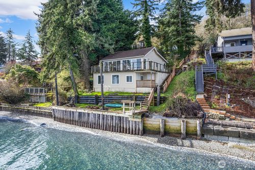 8032 Sw Hawthorne Ln, Vashon, WA, 98070-3903 | Card Image