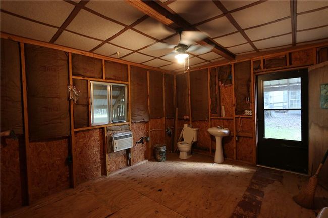 18157 State Highway 87 S, Home with 2 bedrooms, 1 bathrooms and 1 parking in Call TX | Image 17