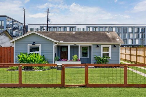 1927 Tabor St, Houston, TX, 77009-1227 | Card Image