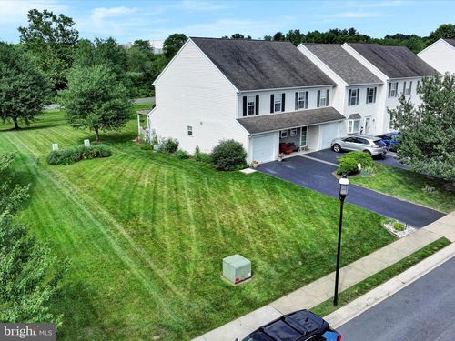 39 Heron Dr, DENVER, PA, 17517-9688 | Card Image