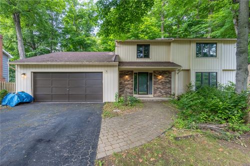 10 Chesfield Lookout, Fairport, NY, 14450-9707 | Card Image