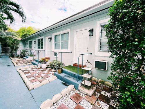 7630 Byron Ave, Miami Beach, FL, 33141-2319 | Card Image