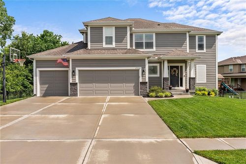 19714 W 197th Ct, Spring Hill, KS, 66083-7100 | Card Image