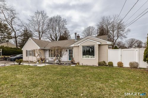 56 Linden St, Norwalk, CT, 06851-1528 | Card Image