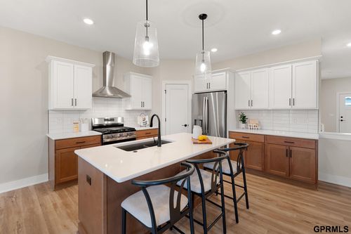 11705 Port Royal Dr, Papillion, NE, 68046-8067 | Card Image