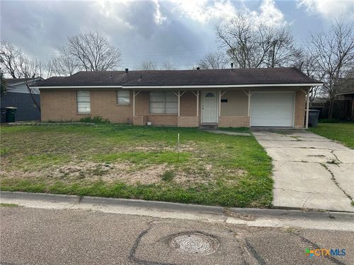 3007 E Mistletoe Ave, Victoria, TX, 77901-3128 | Card Image
