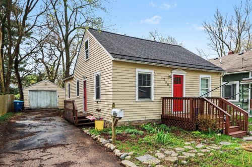 3302 Hoover St, Kalamazoo, MI, 49008-2696 | Card Image