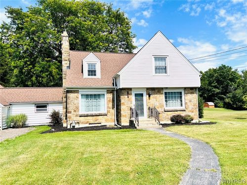 6667 Taylor Rd, Hamburg, NY, 14075-6537 | Card Image